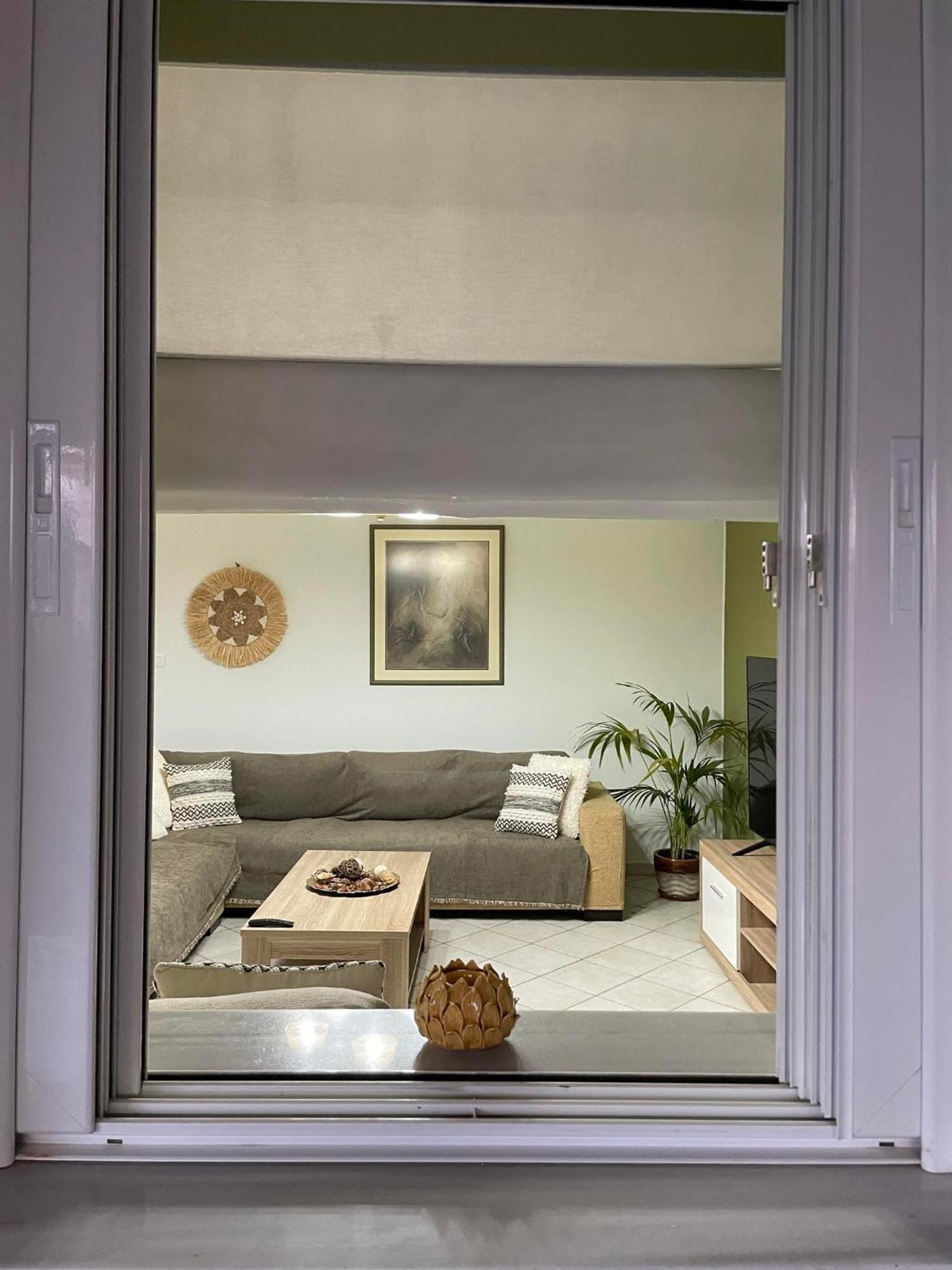 Lithos House Apartment อาร์เตมีดา ภายนอก รูปภาพ